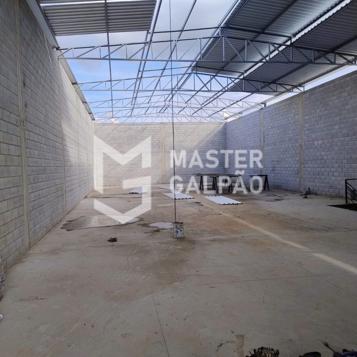 Galpão Comercial 890m² | Petrolândia – Contagem/MG