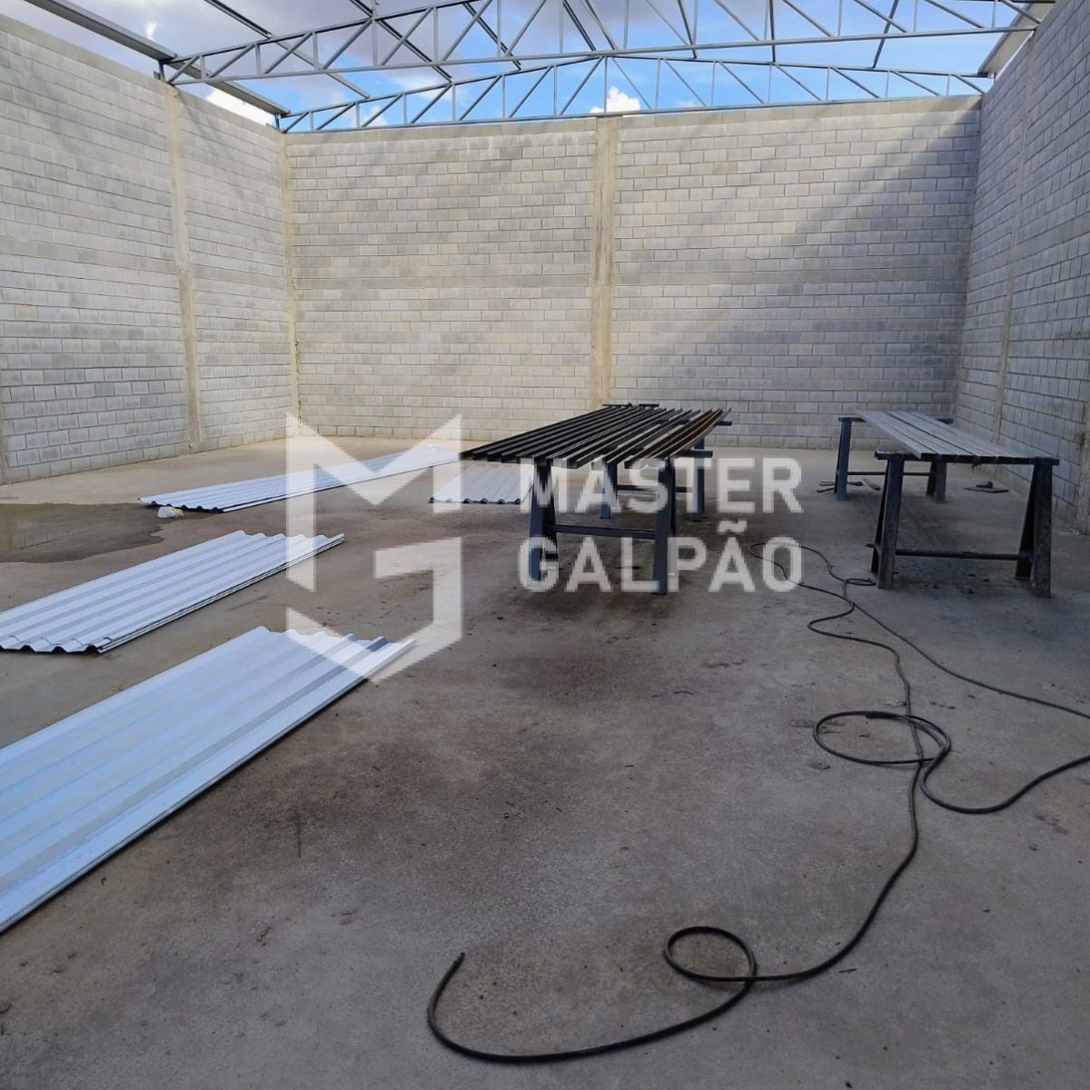 Galpão Comercial 890m² | Petrolândia – Contagem/MG