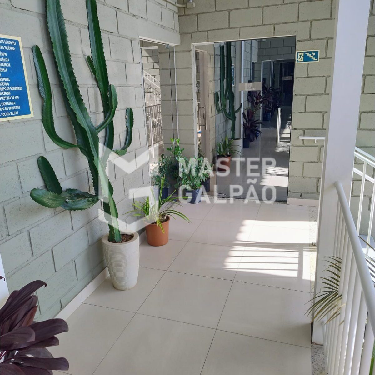 Módulos de 1.500m² com 4 docas | Ribeirão das Neves
