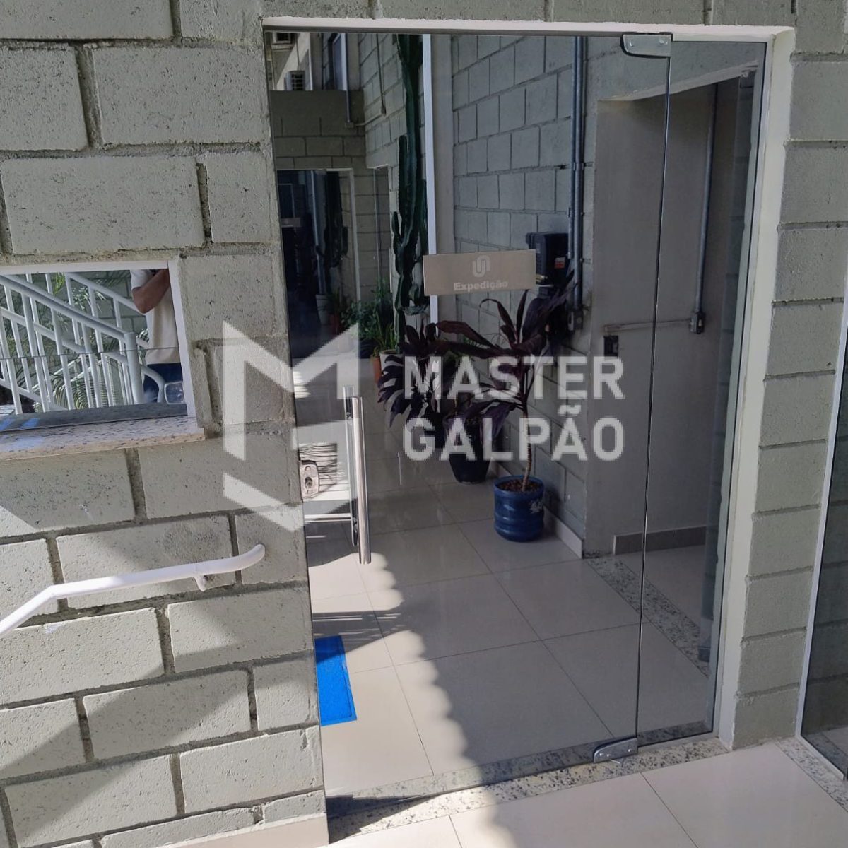 Módulos de 1.500m² com 4 docas | Ribeirão das Neves