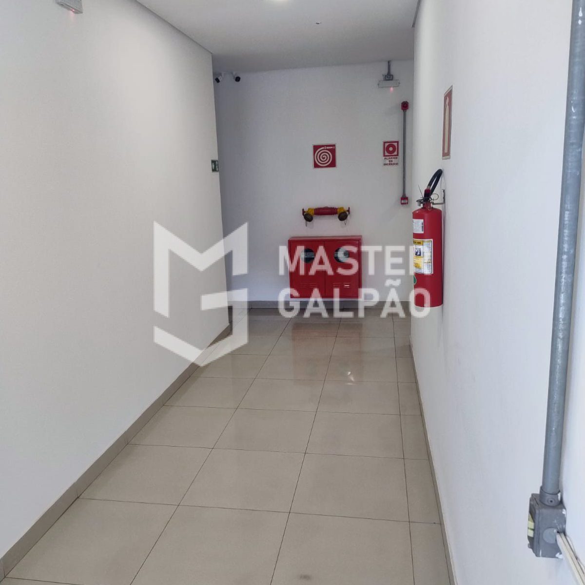 Módulos de 1.500m² com 4 docas | Ribeirão das Neves