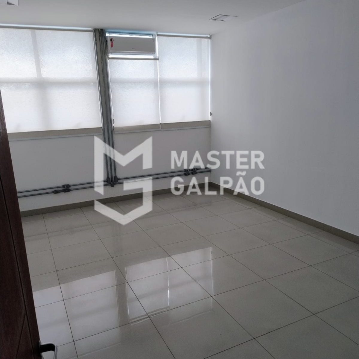 Módulos de 1.500m² com 4 docas | Ribeirão das Neves
