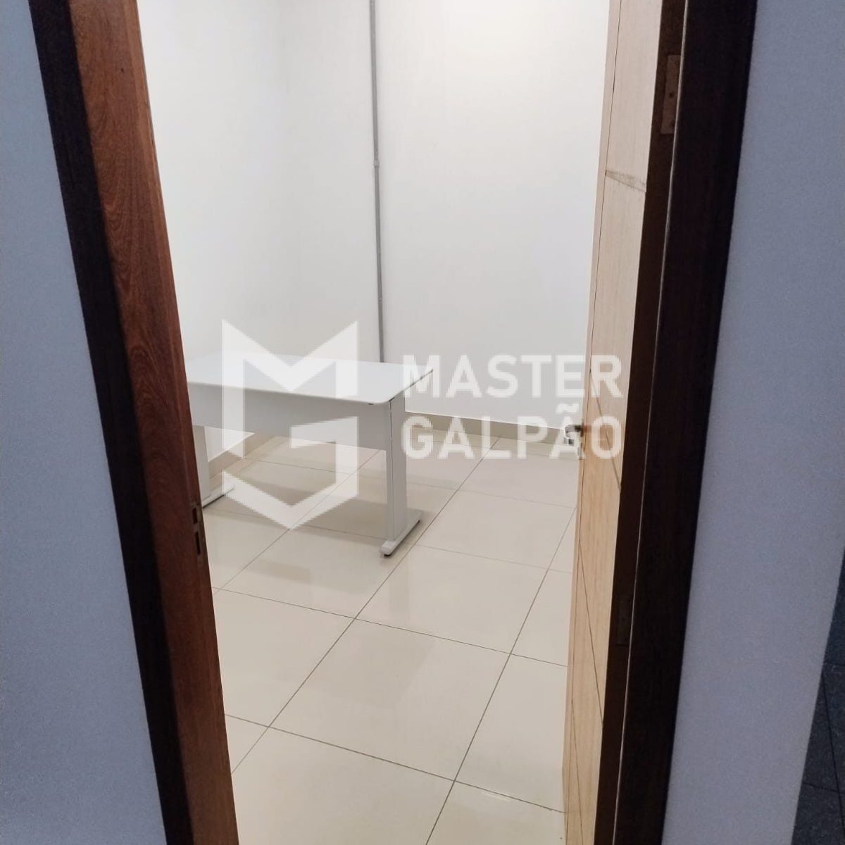 Módulos de 1.500m² com 4 docas | Ribeirão das Neves