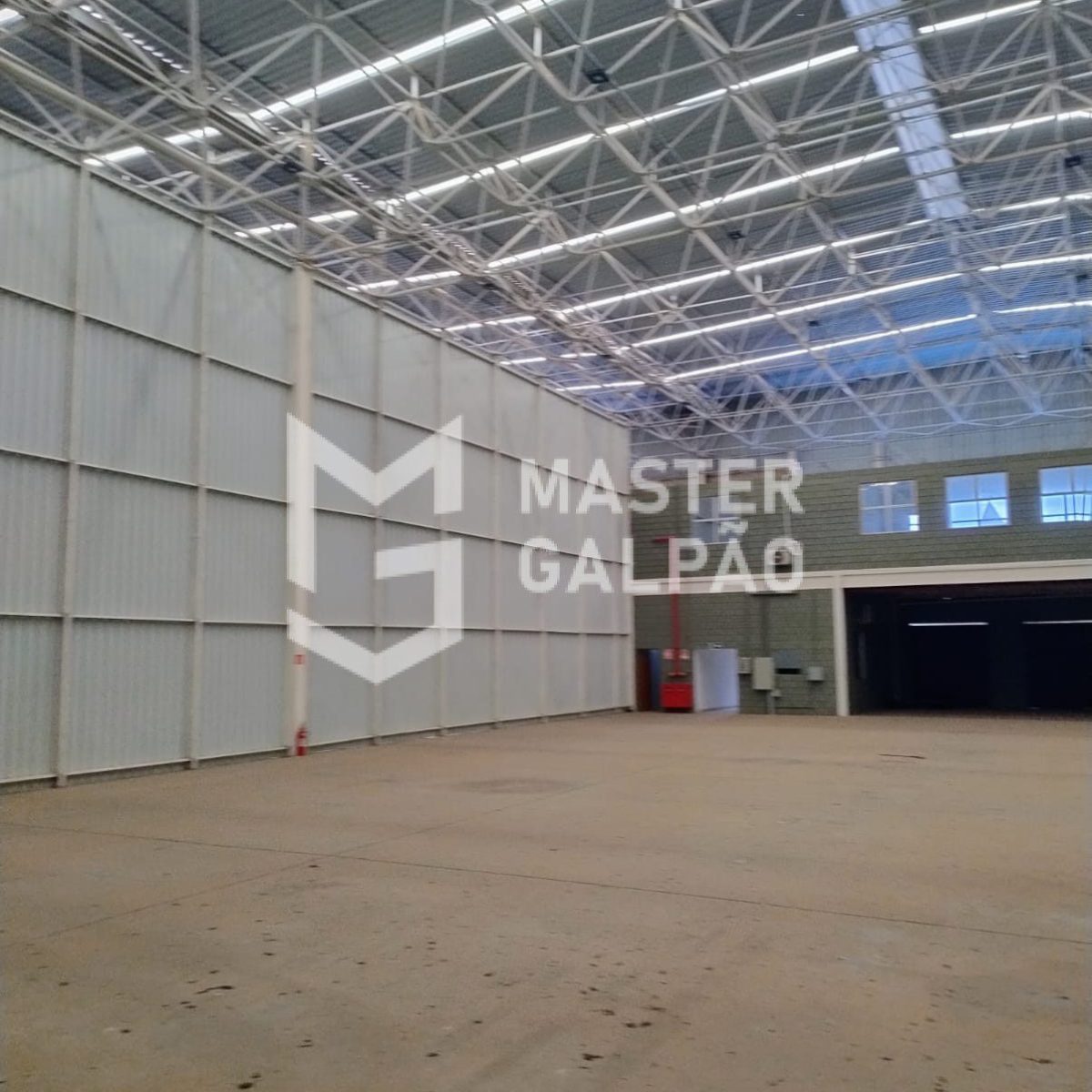 Módulos de 1.500m² com 4 docas | Ribeirão das Neves