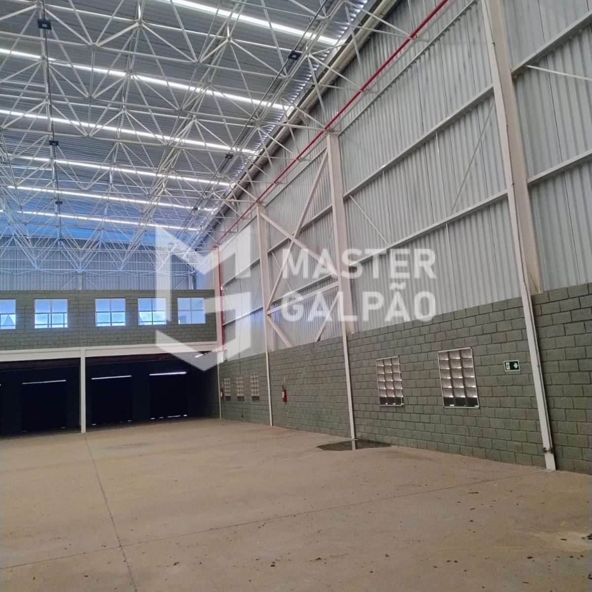 Módulos de 1.500m² com 4 docas | Ribeirão das Neves