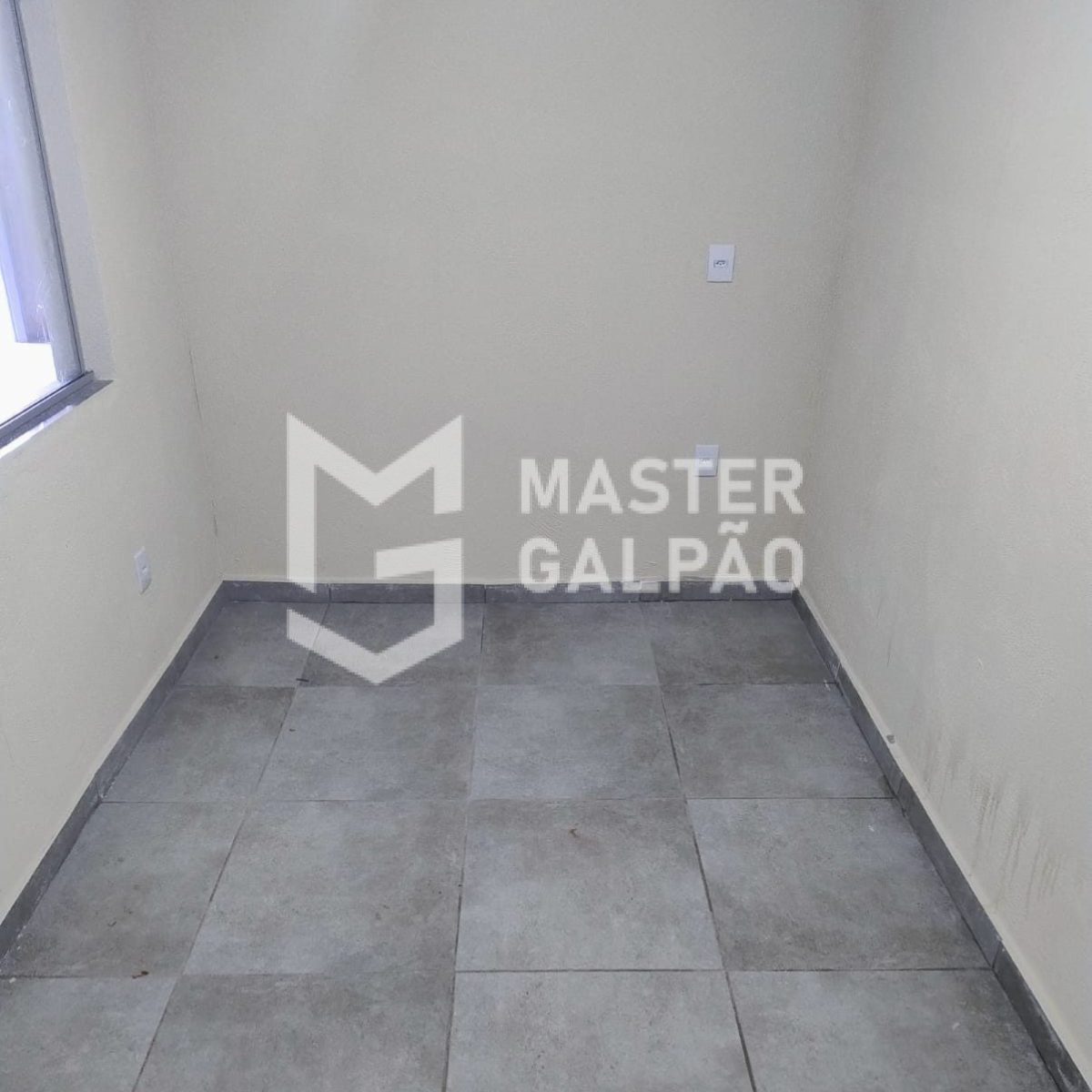Galpão 360m² com acesso para carretas | São Joaquim de Bicas