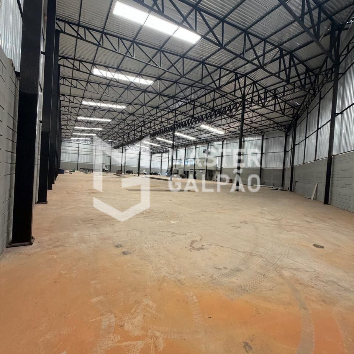 Galpão 3.040m² | Distrito Industrial de Sarzedo-MG