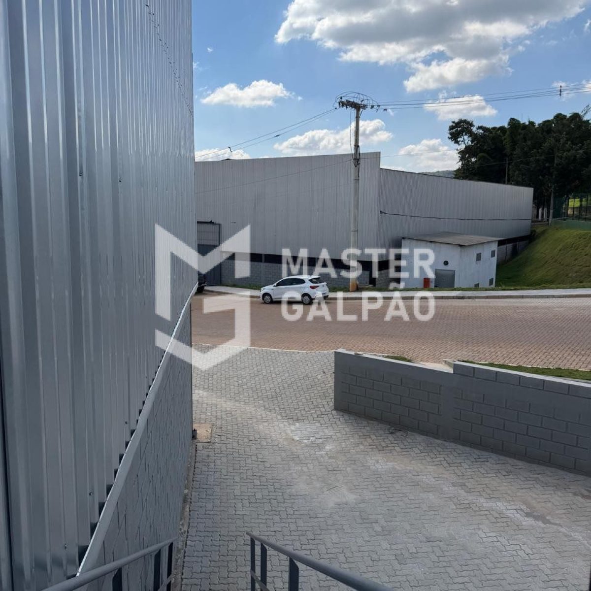 Galpão 3.040m² | Distrito Industrial de Sarzedo-MG