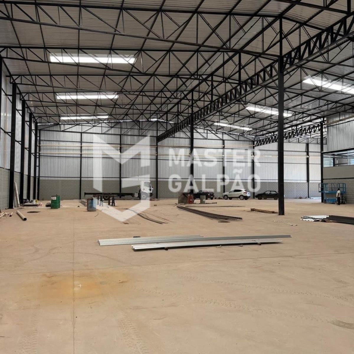 Galpão 3.040m² | Distrito Industrial de Sarzedo-MG
