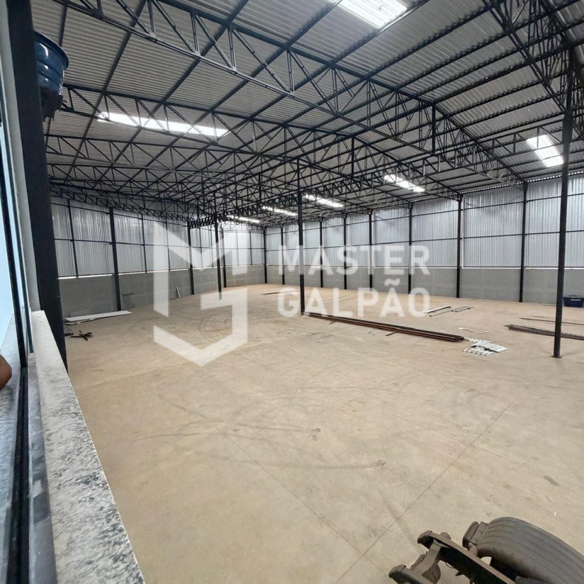 Galpão 3.040m² | Distrito Industrial de Sarzedo-MG