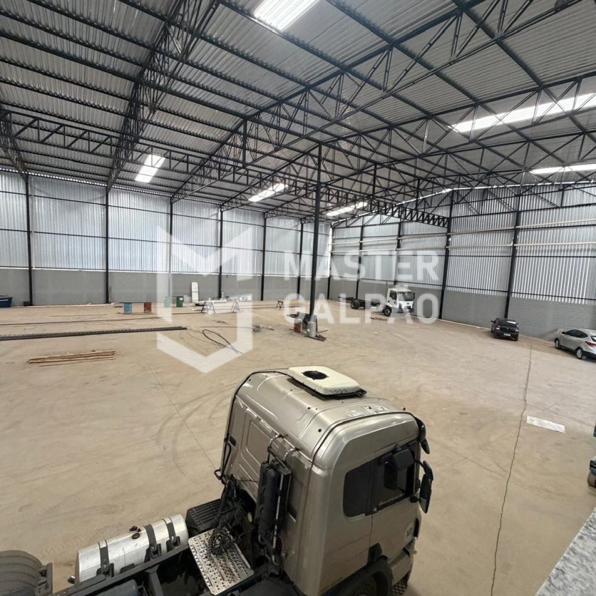 Galpão 3.040m² | Distrito Industrial de Sarzedo-MG