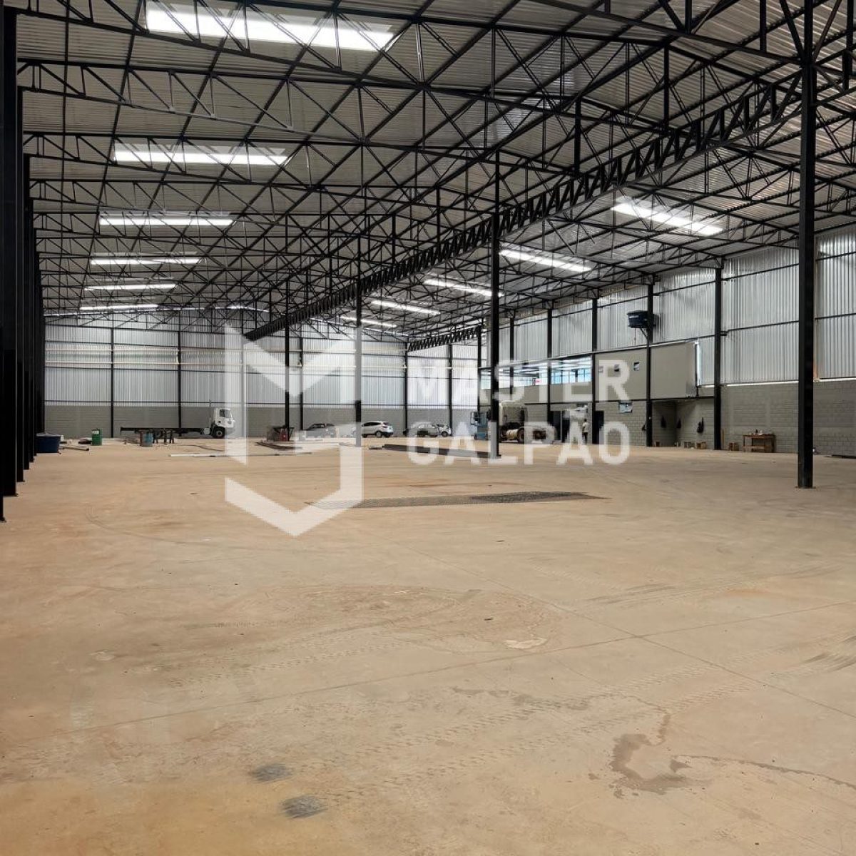 Galpão 3.040m² | Distrito Industrial de Sarzedo-MG