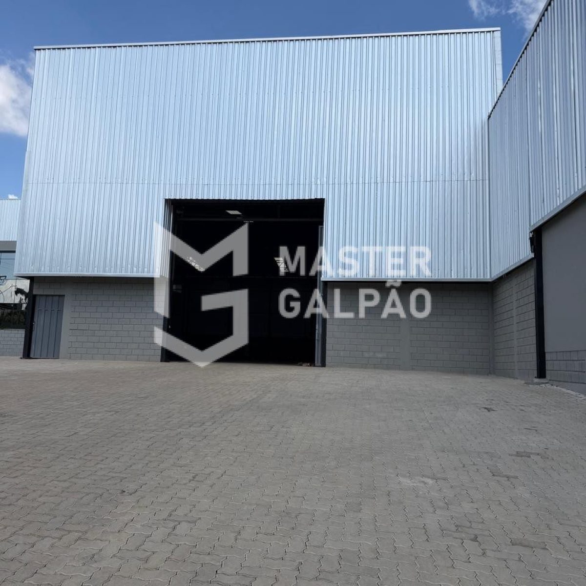 Galpão 3.040m² | Distrito Industrial de Sarzedo-MG