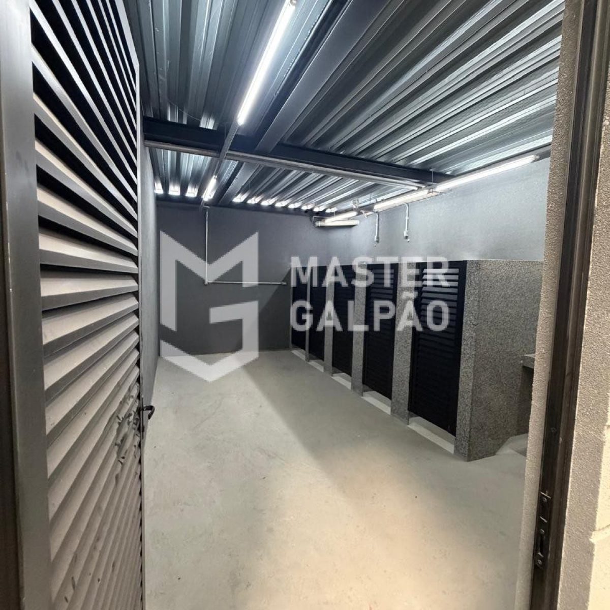 Galpão 3.040m² | Distrito Industrial de Sarzedo-MG
