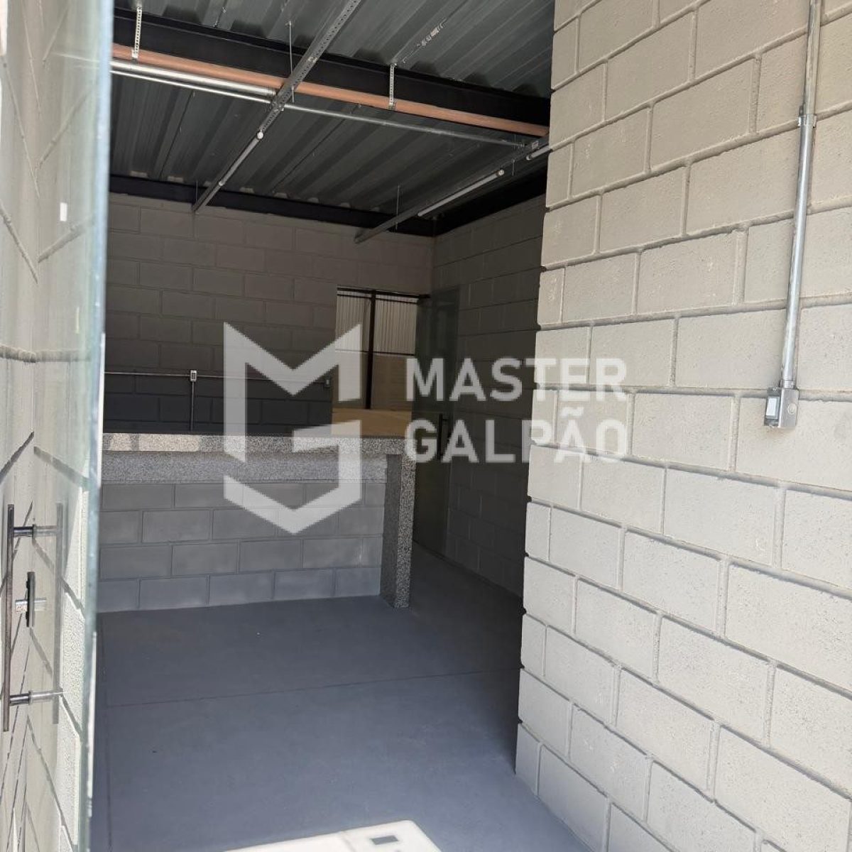 Galpão 3.040m² | Distrito Industrial de Sarzedo-MG