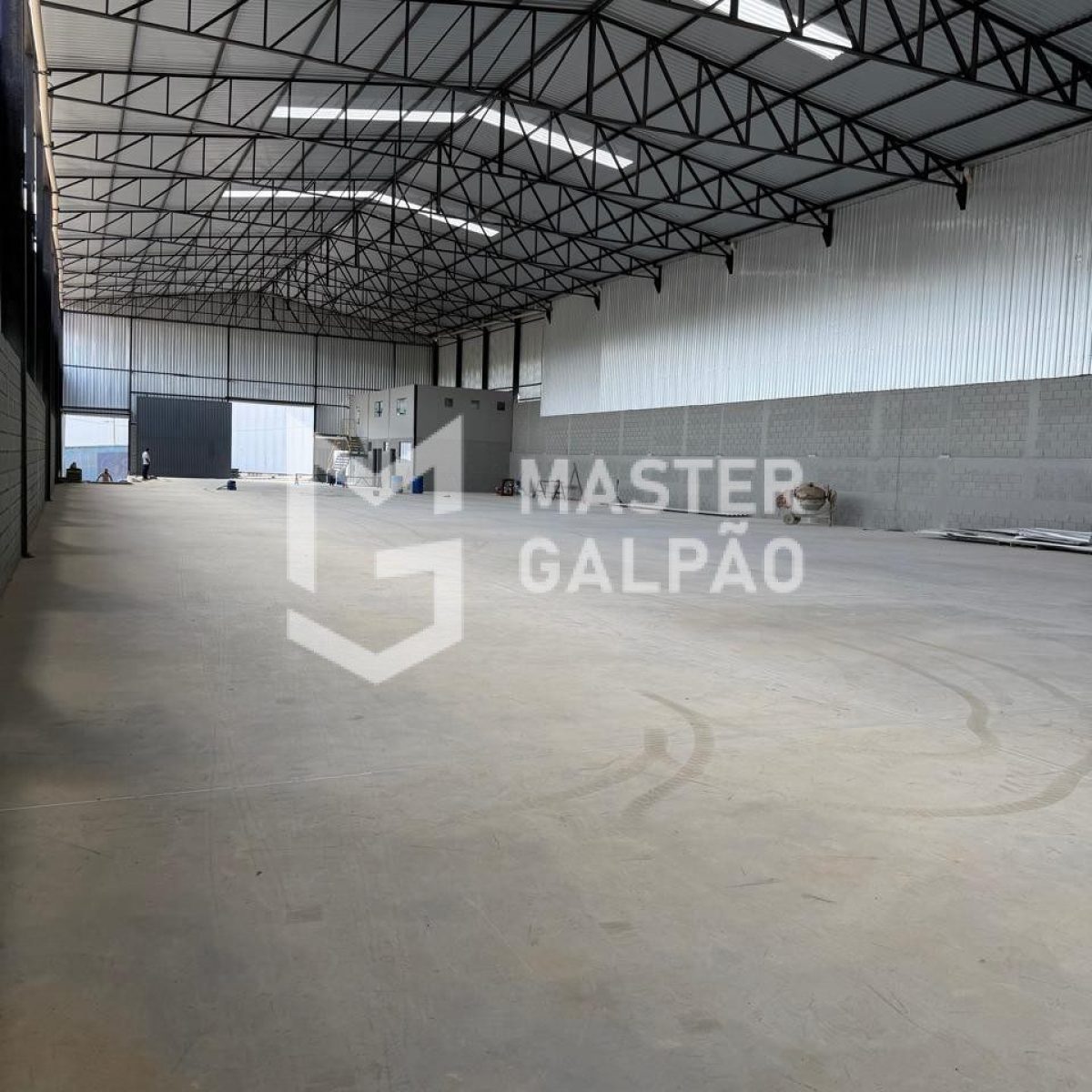 Galpão 2.100m² | Distrito Industrial de Sarzedo/MG