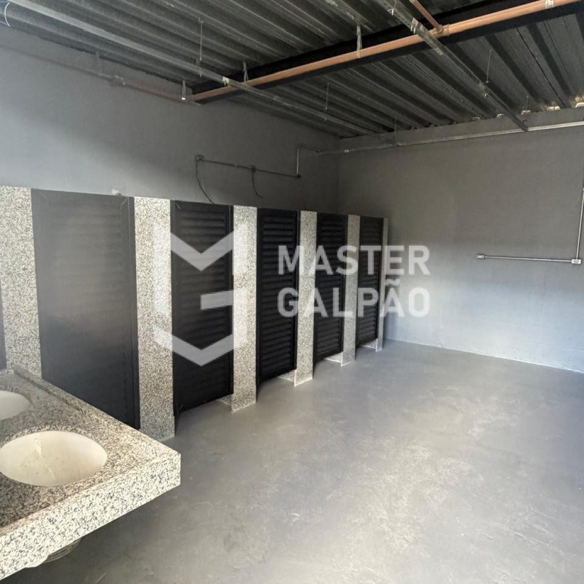 Galpão 2.100m² | Distrito Industrial de Sarzedo/MG