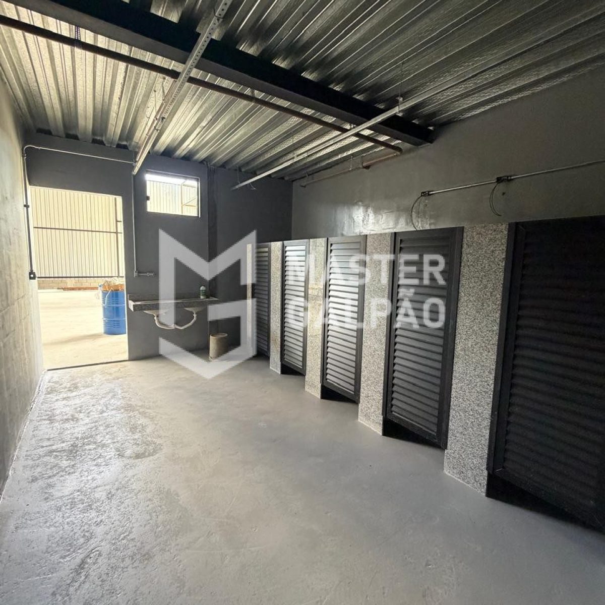 Galpão 2.100m² | Distrito Industrial de Sarzedo/MG