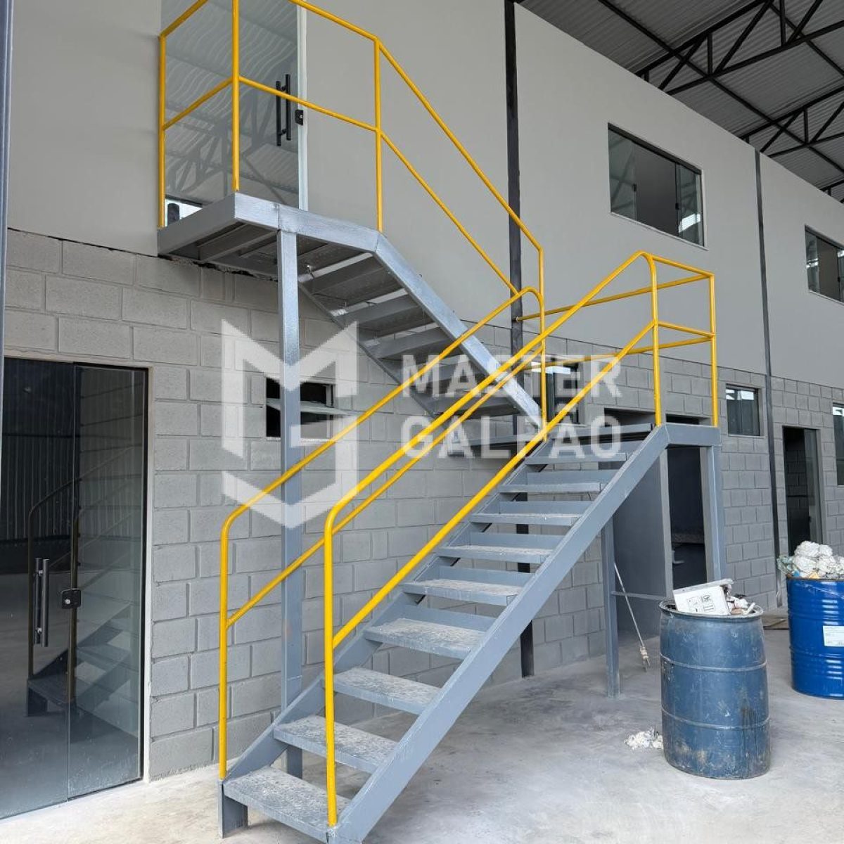 Galpão 2.100m² | Distrito Industrial de Sarzedo/MG