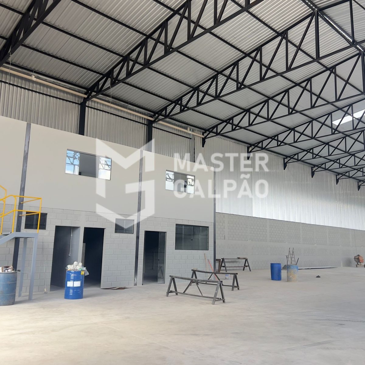Galpão 2.100m² | Distrito Industrial de Sarzedo/MG