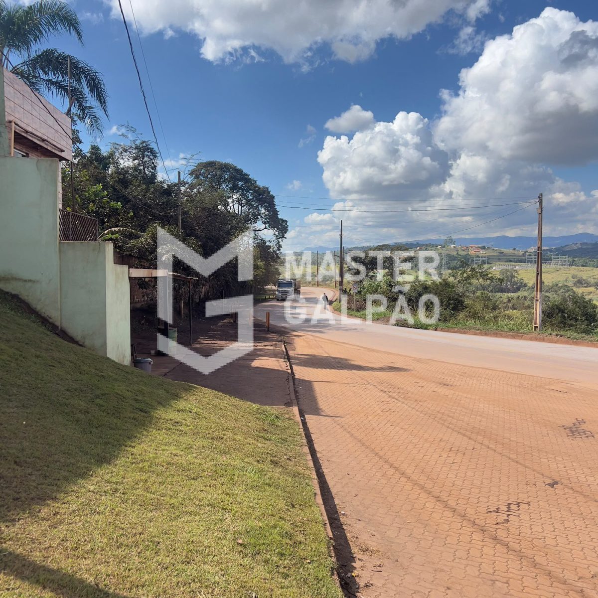 Terreno com Balança de 60t – Estrada do Terminal de Cargas