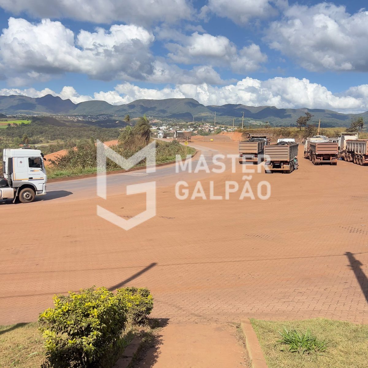 Terreno com Balança de 60t – Estrada do Terminal de Cargas