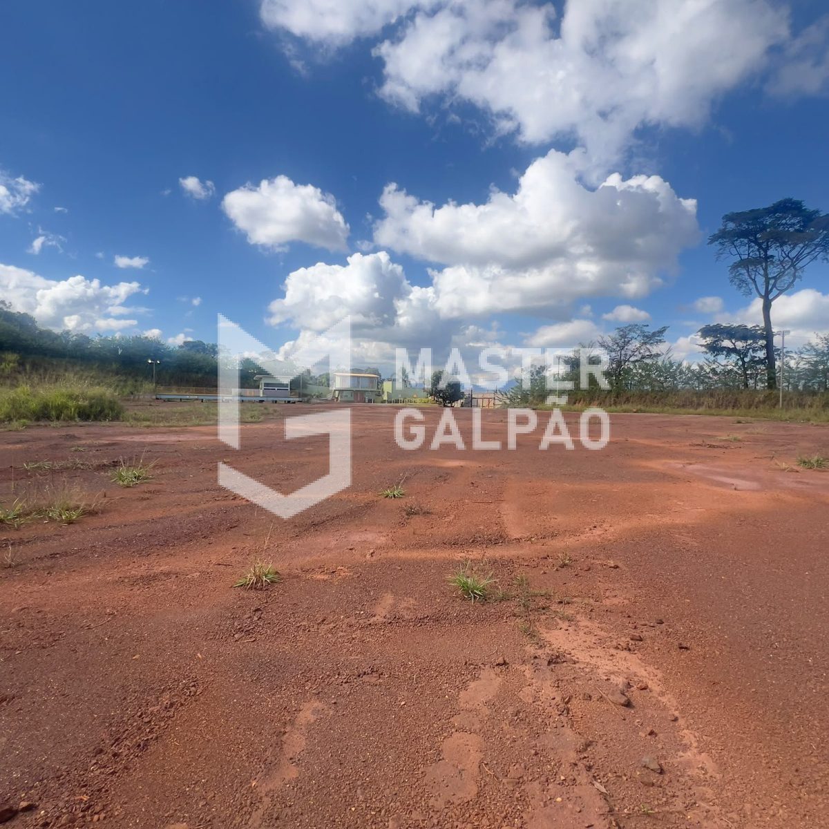 Terreno com Balança de 60t – Estrada do Terminal de Cargas