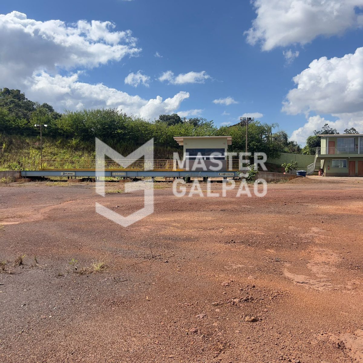 Terreno com Balança de 60t – Estrada do Terminal de Cargas