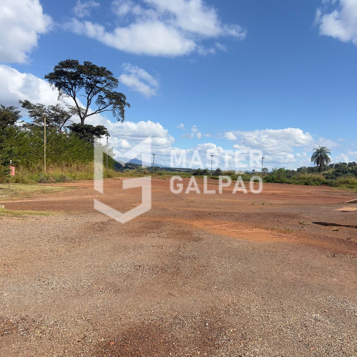 Terreno com Balança de 60t – Estrada do Terminal de Cargas