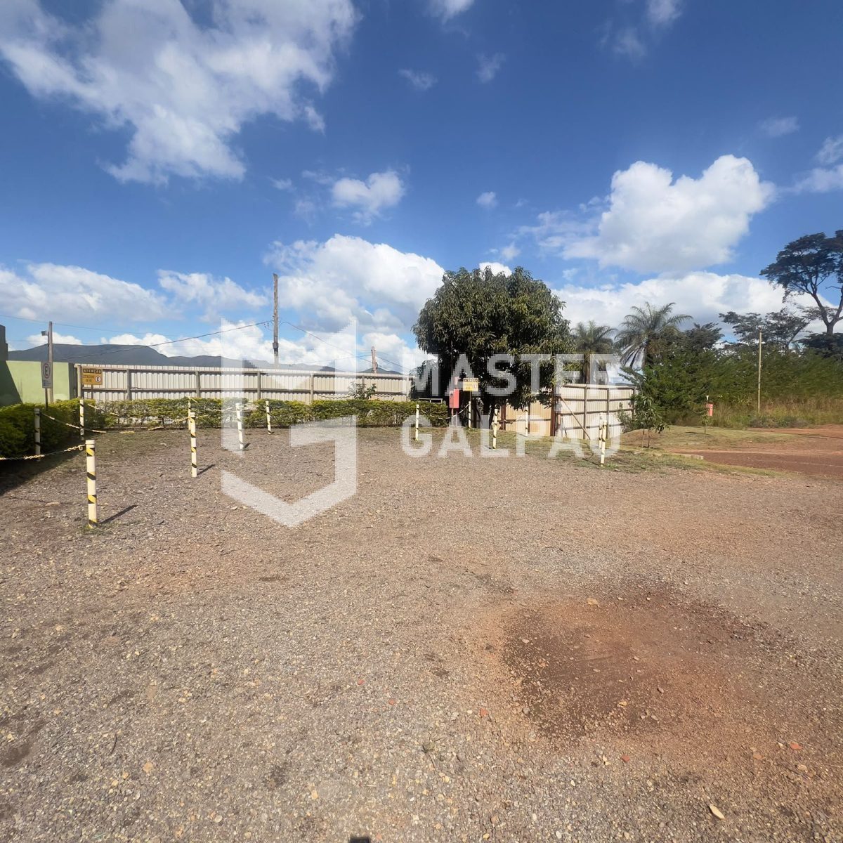Terreno com Balança de 60t – Estrada do Terminal de Cargas