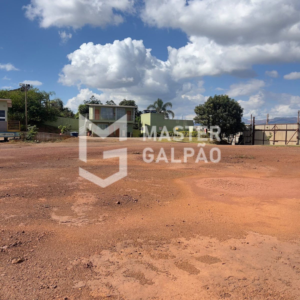 Terreno com Balança de 60t – Estrada do Terminal de Cargas