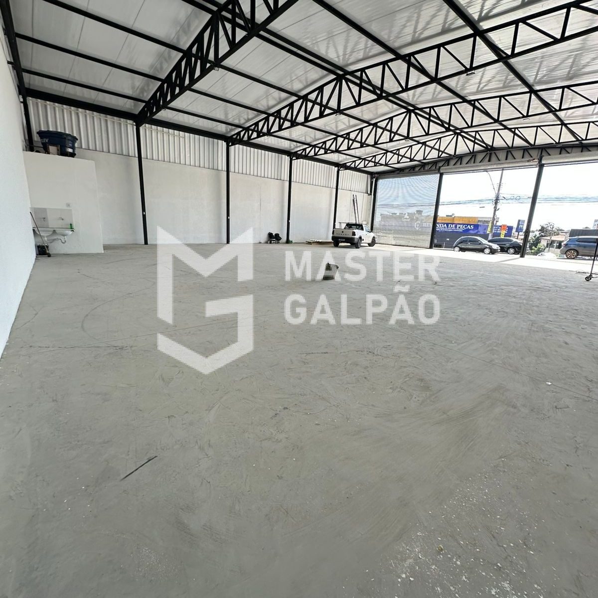 Galpão 400m² com Fachada Moderna – Tirol Barreiro