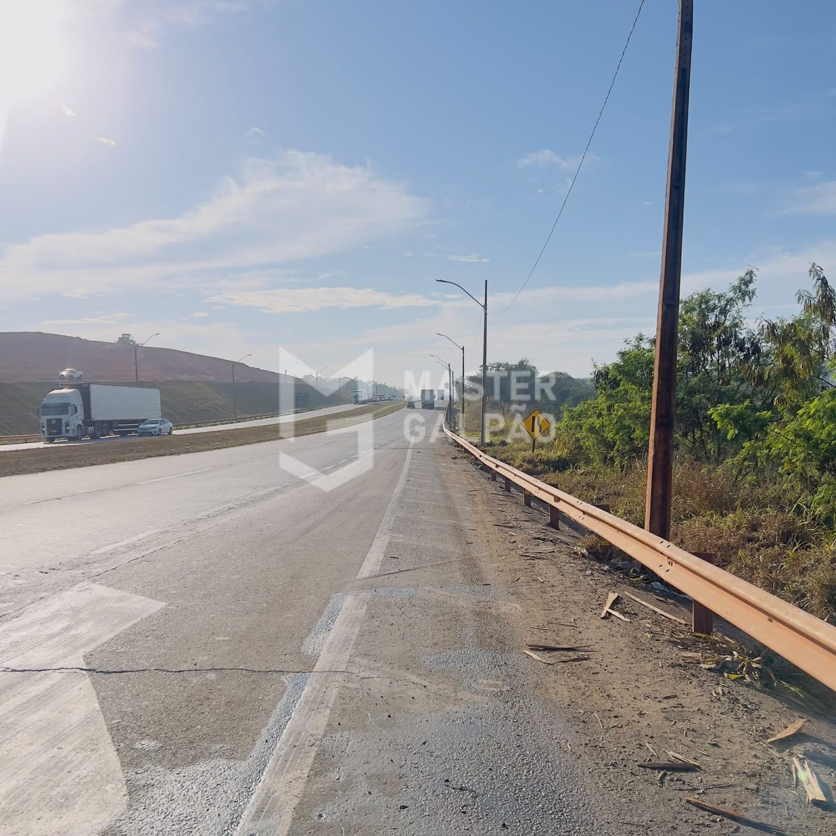 Frente para BR‑381/262 | Distrito Bandeirinhas – Betim/MG