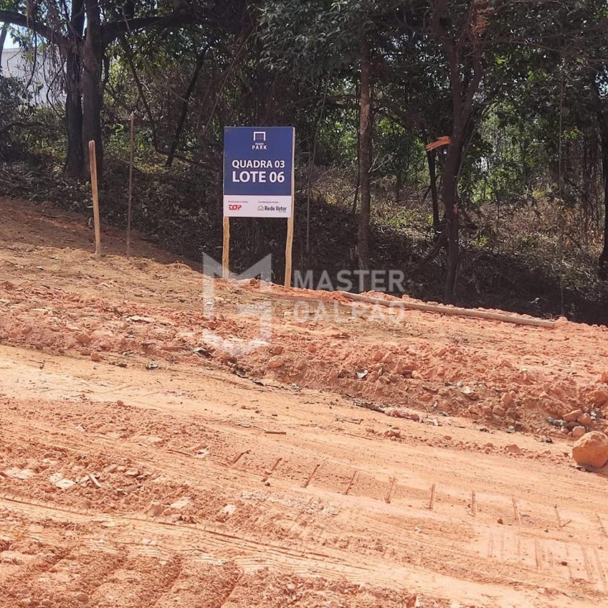 Lote logístico para venda no Piumhi Park Contagem