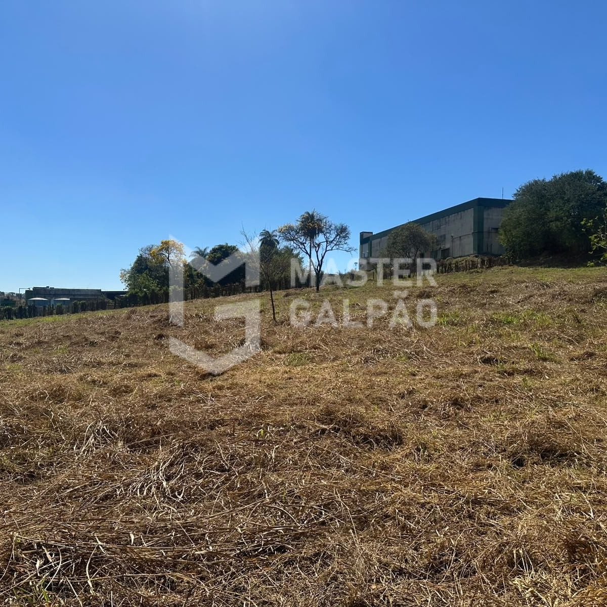Terreno industrial ZAE2 próximo à Tambasa