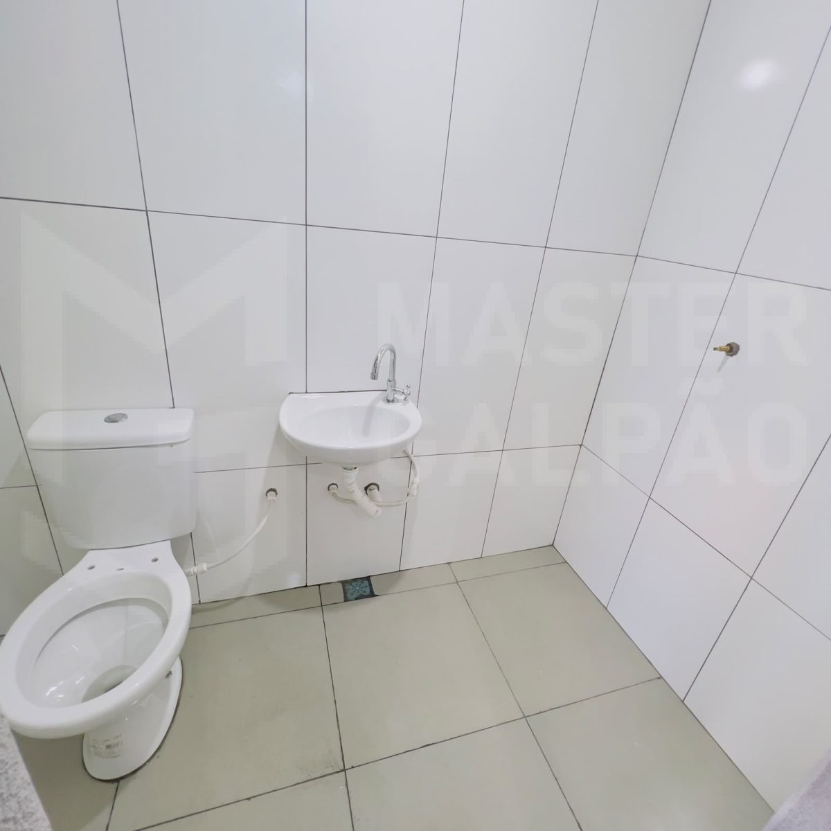 Galpão para Locação em Nova Serrana | 301 m²