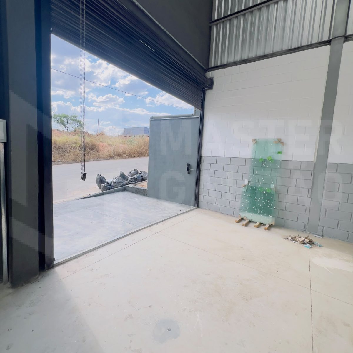 Galpão para Locação em Nova Serrana | 301 m²