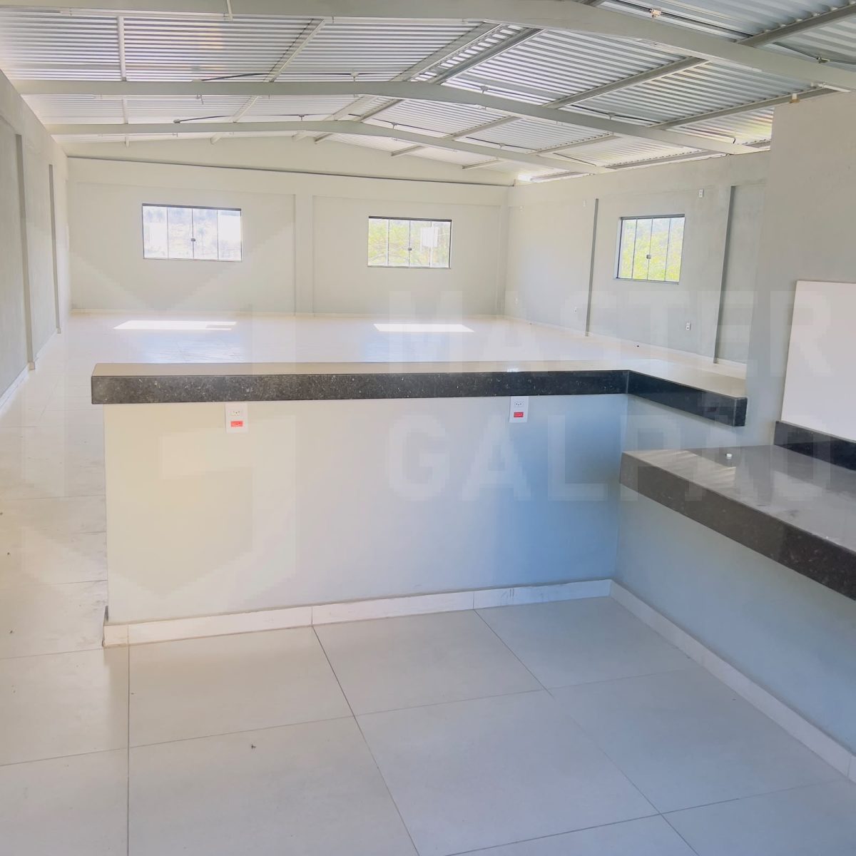 Vão Comercial para Locação em Betim | 200 m²