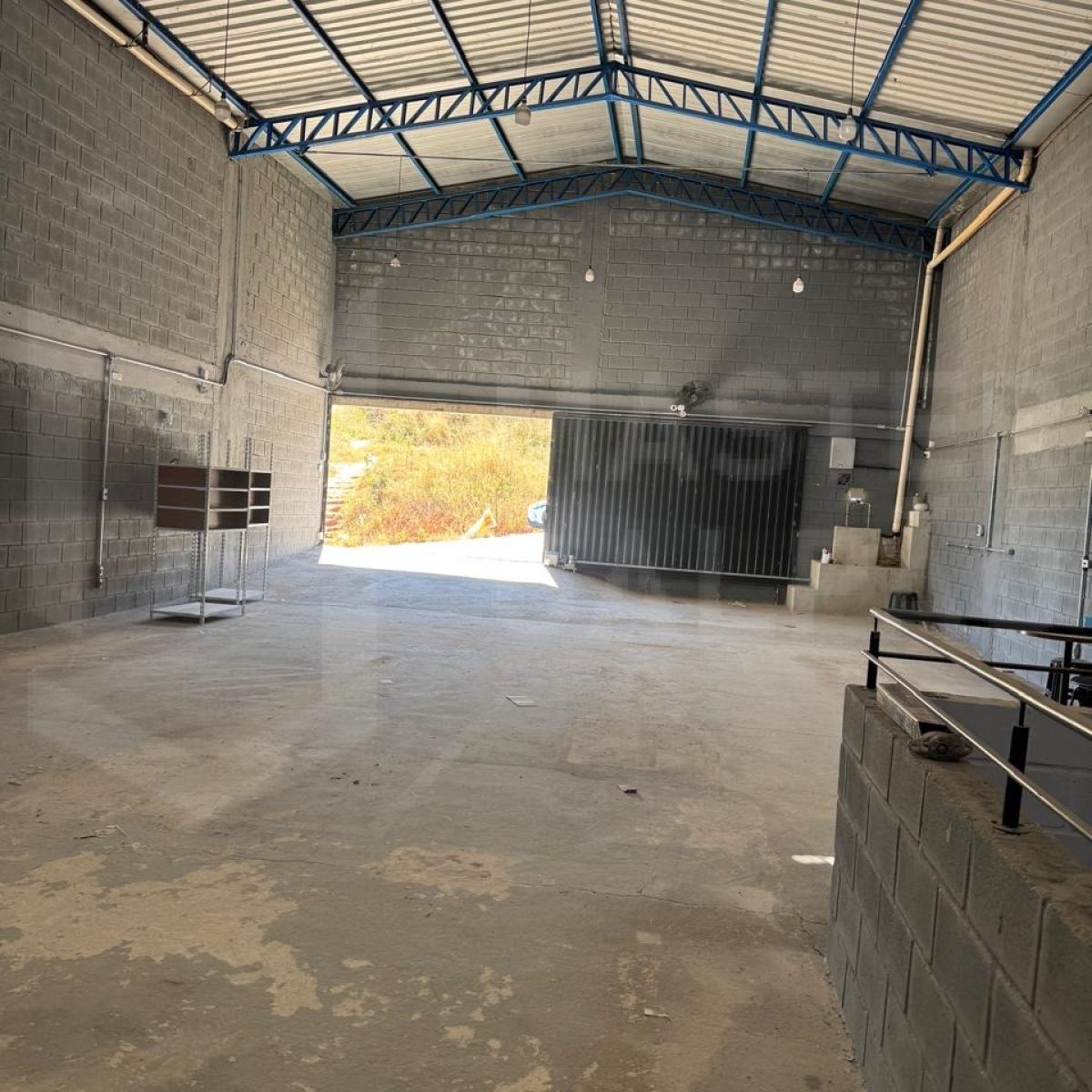 Galpão para Locação em Contagem | 220 m²