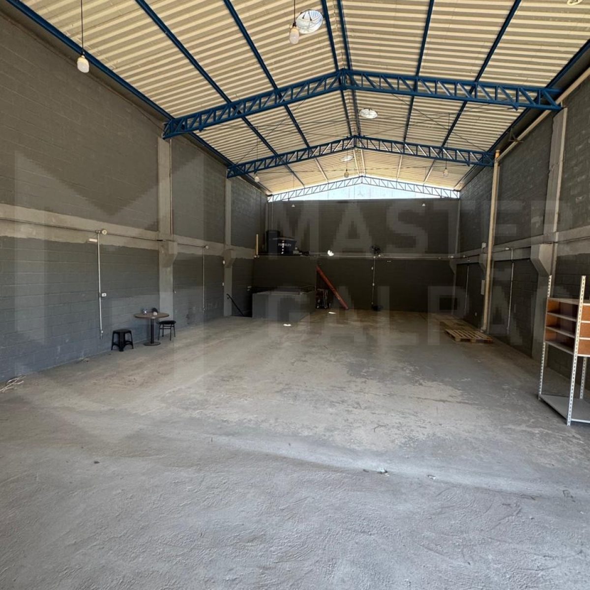 Galpão para Locação em Contagem | 220 m²