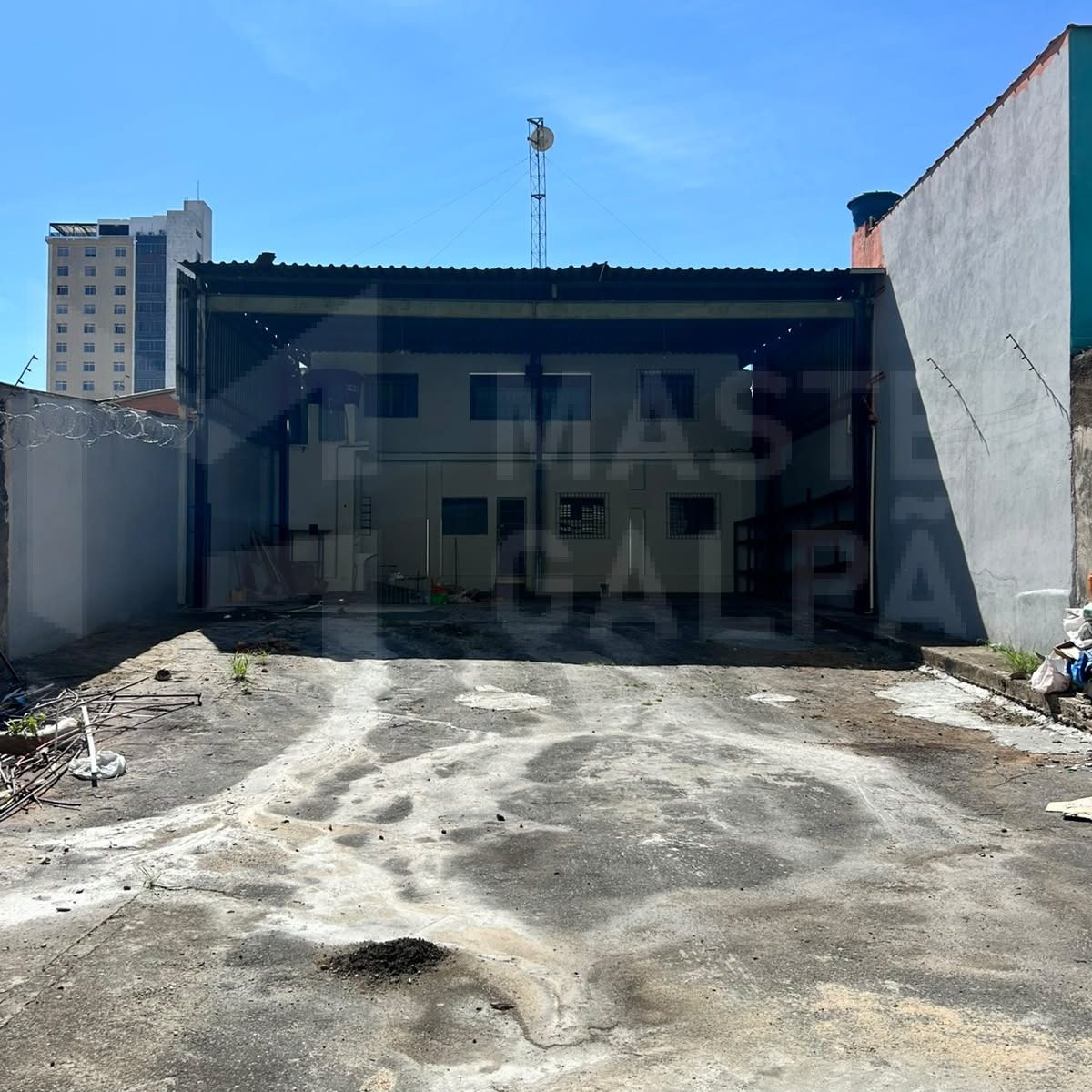 Galpão para Locação em BH | 500 m² com Amplo Pátio