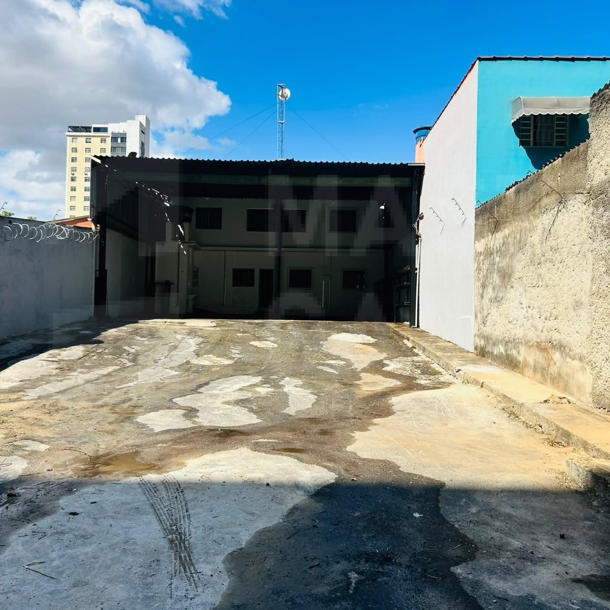 Galpão para Locação em BH | 500 m² com Amplo Pátio