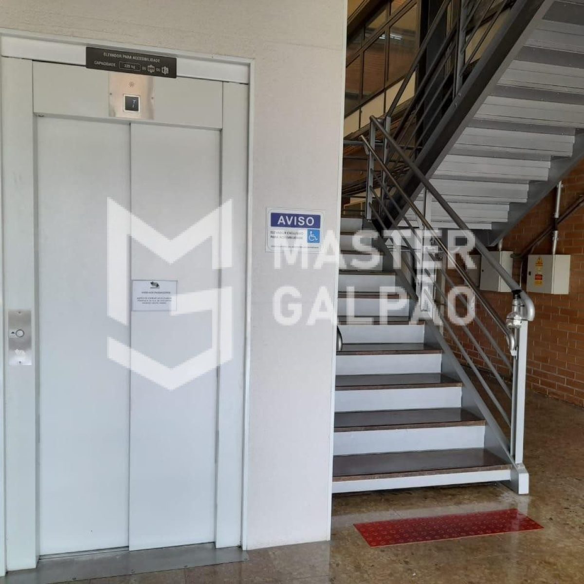 Galpão Logístico – 2.352m² com 6 docas Chácaras Reunidas – Contagem/MG